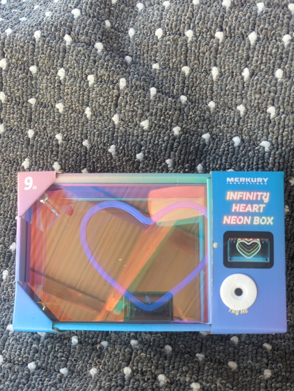 Merkury Infinity Heart Neon Box - Purple Heart Accent